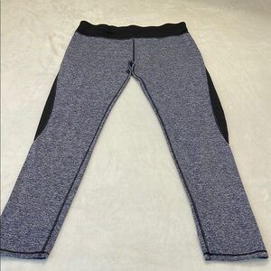 YELETE WOMENS LEGGINGS SIZE XL, BLACK AND NAVY.